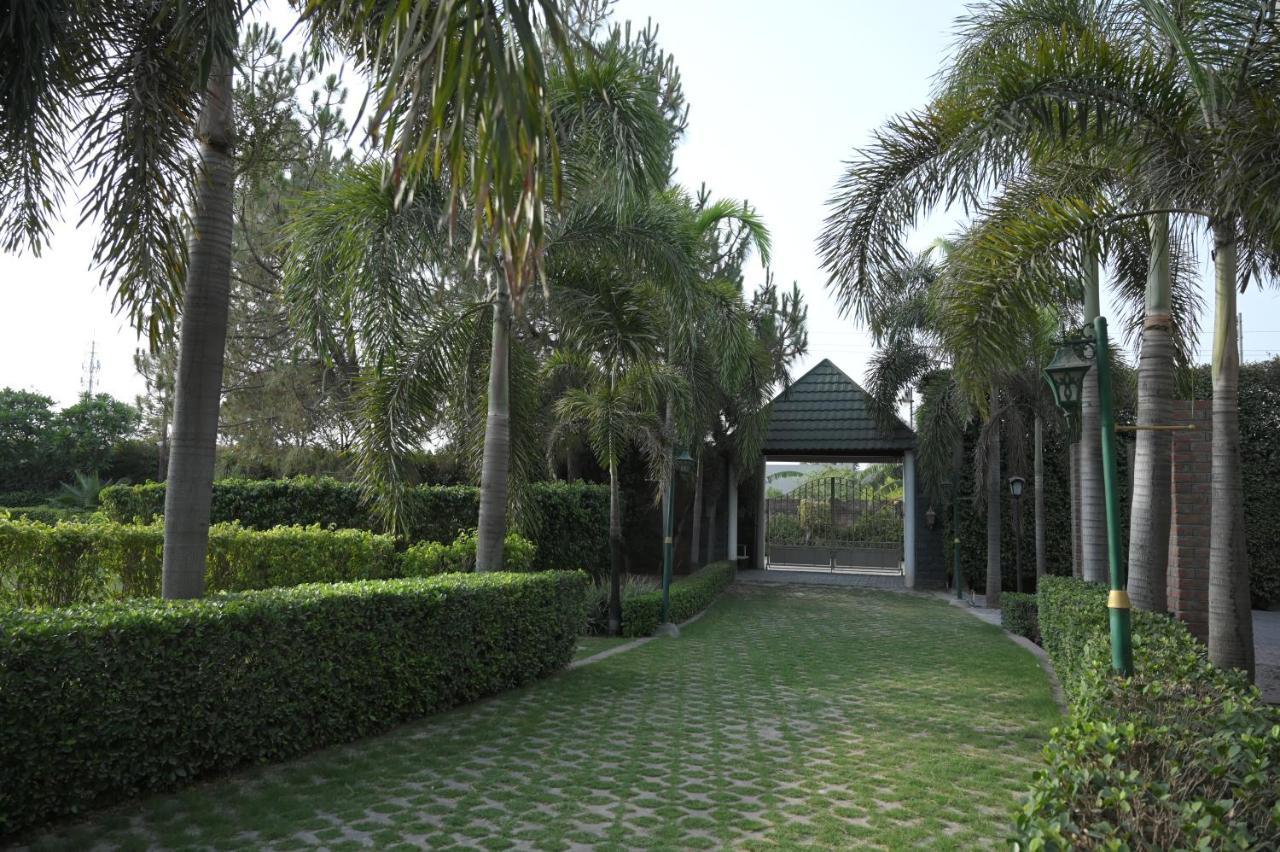 Kamal Resorts - The Luxury Of Being Yourself Ludhiana Exterior foto